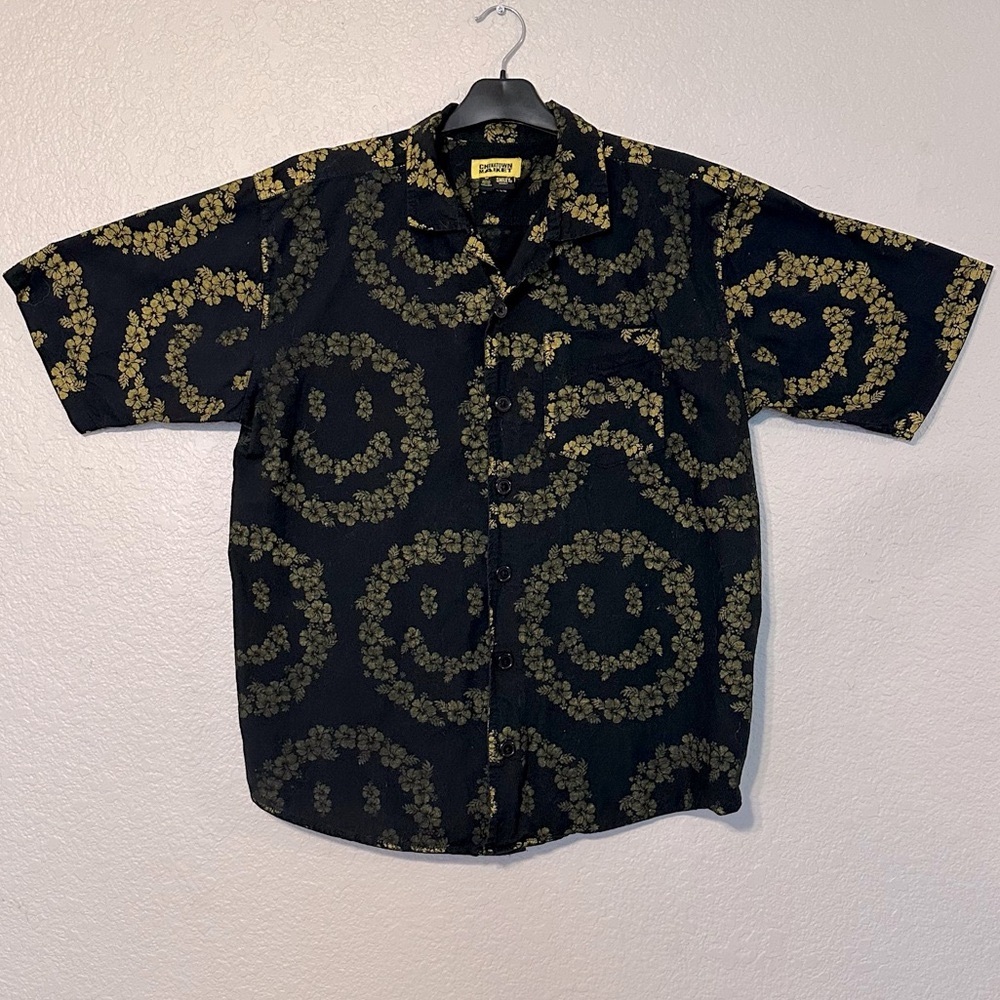 ☀️ Chinatown Market Smiley Floral Shirt - Picture 2 of 8